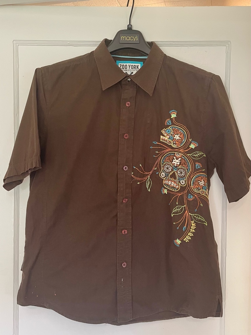 Zoo York Men’s Brown Short-Sleeve Embroidered Skulls Button-Up Shirt Skater Y2K